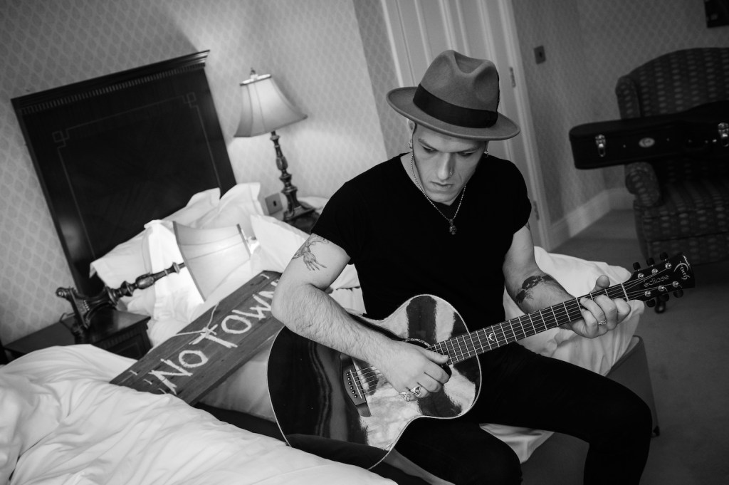 New video from Rogue Folk singer-songwriter Matty&nbsp;James